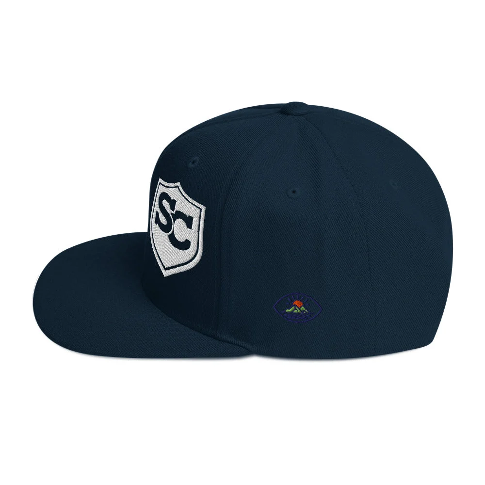 Gorra snapback azul marino, vista lateral izquierda