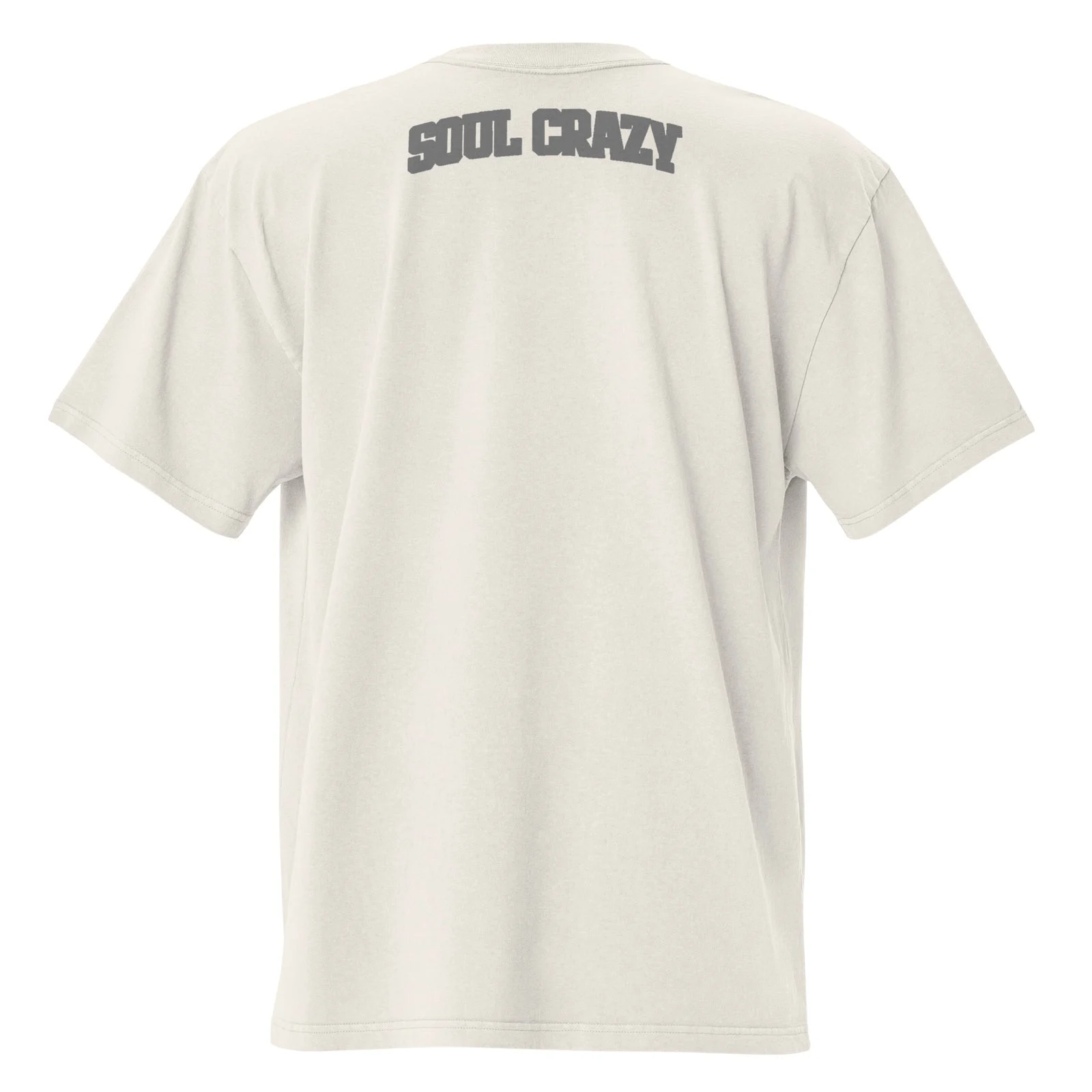 Espalda de la camiseta color hueso con las letras Soul Crazy