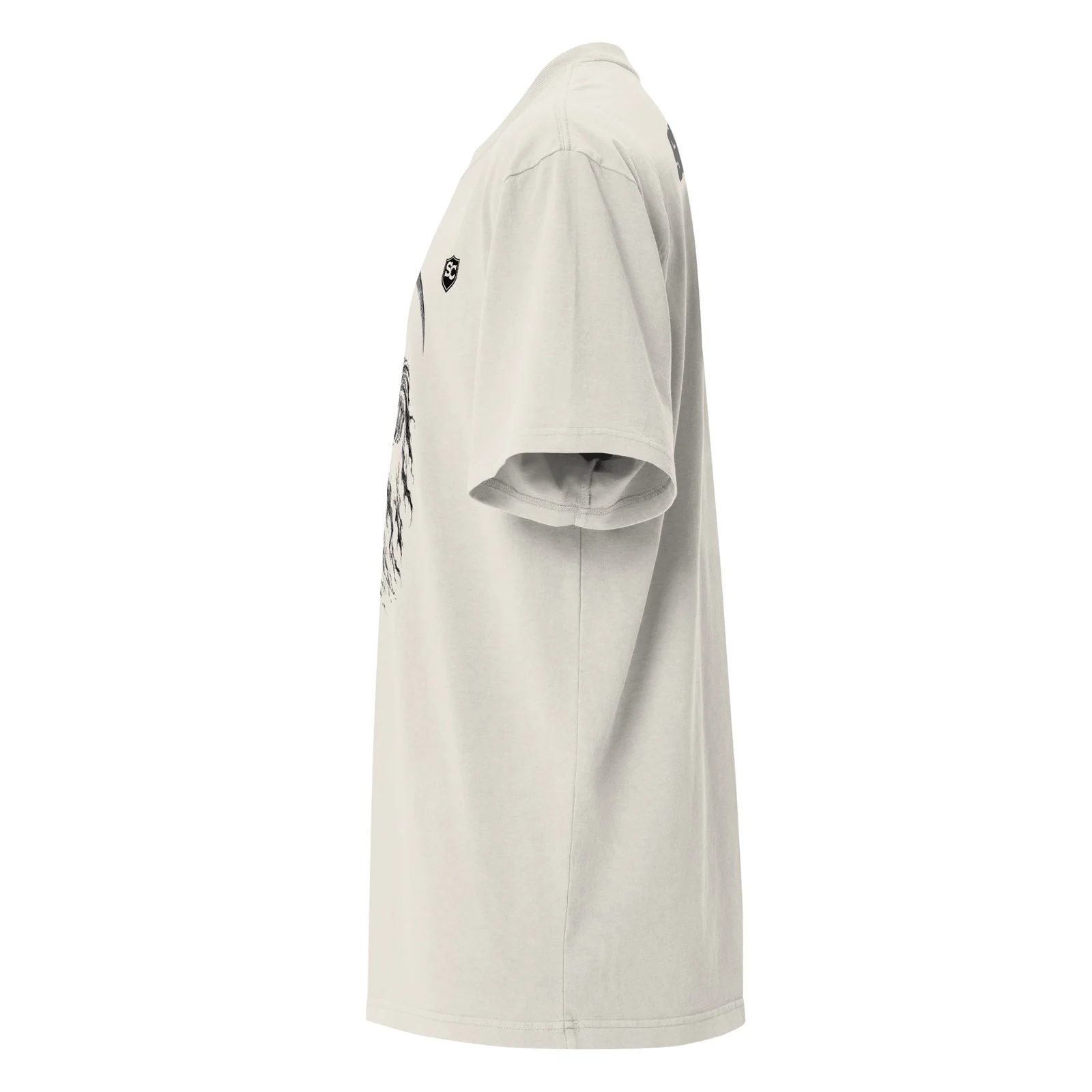 Camiseta oversize color hueso, vista lateral izquierda